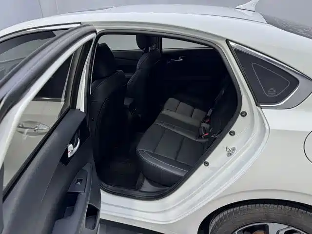 Kia K3 — миниатюра 10