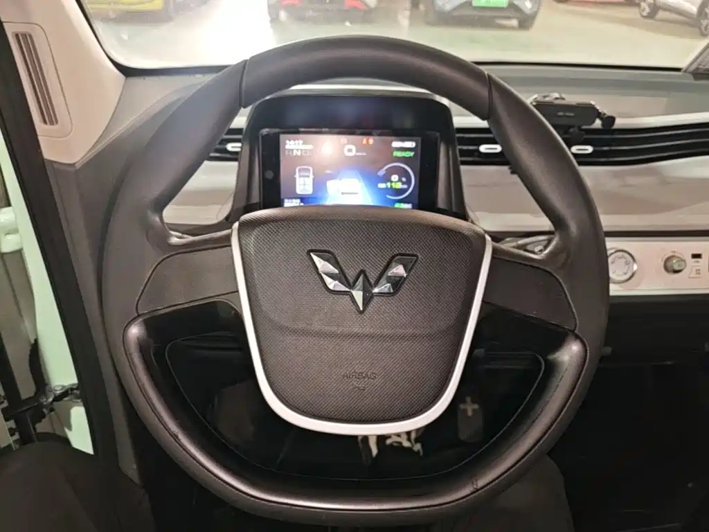 Wuling MINIEV — миниатюра 11
