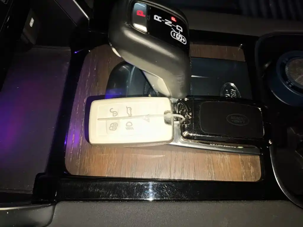 Land Rover Discovery Sport Hybrid — миниатюра 9