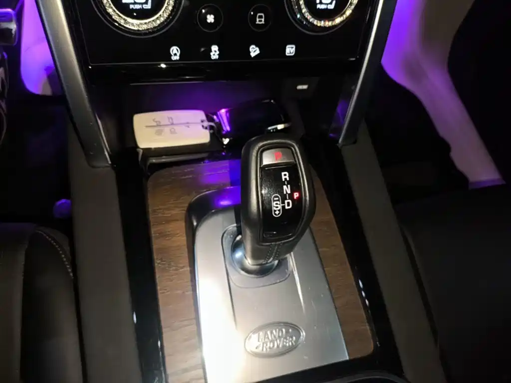 Land Rover Discovery Sport Hybrid — миниатюра 14