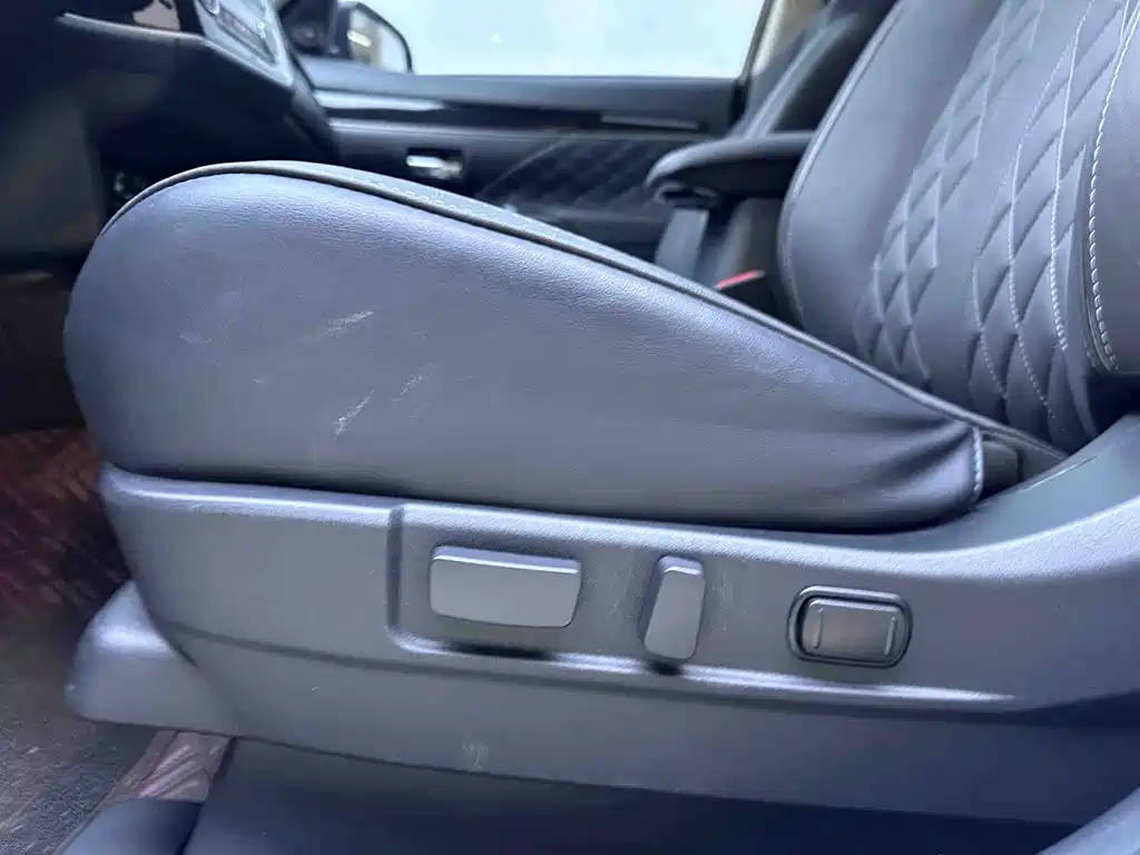 Mitsubishi Outlander — миниатюра 20