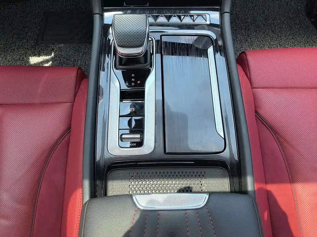 Hongqi Hongqi H6 — миниатюра 10