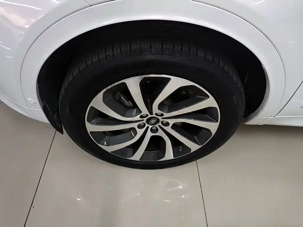Land Rover Discovery Sport Hybrid — миниатюра 23