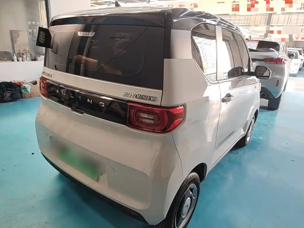 Wuling MINIEV — миниатюра 7