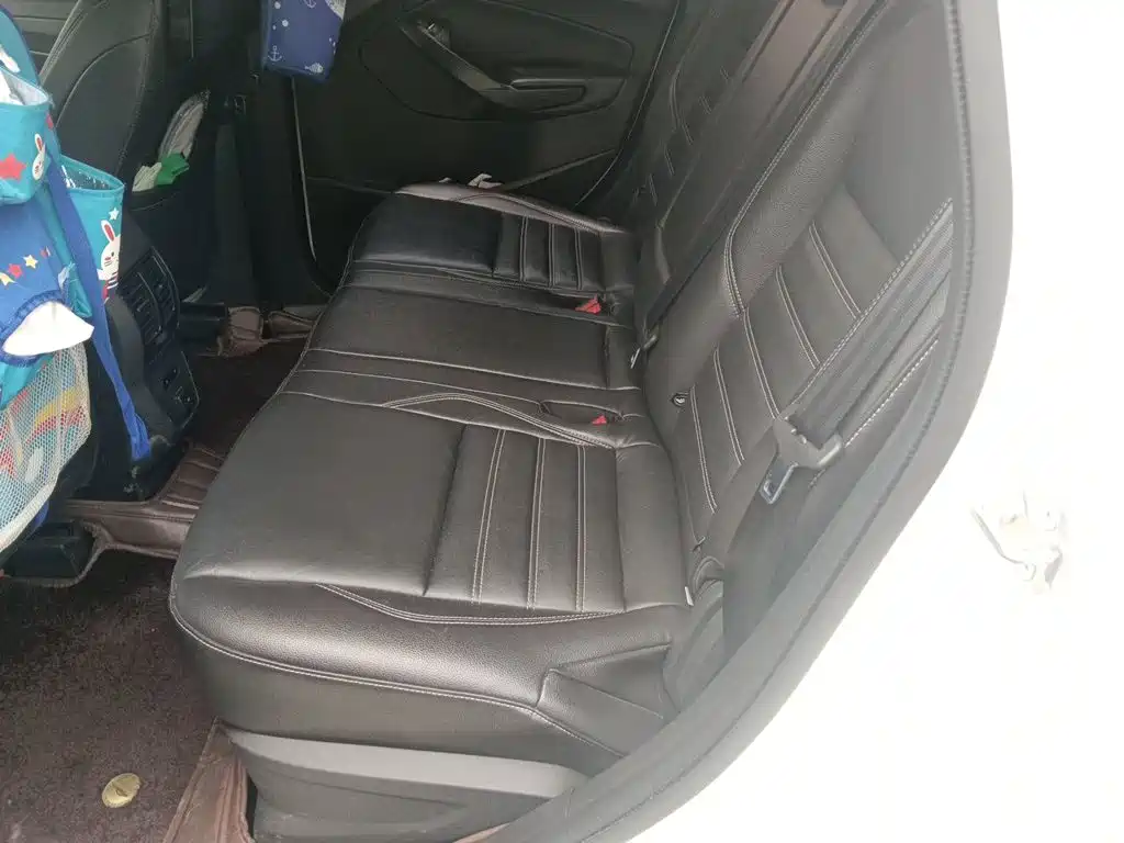 Ford Kuga — миниатюра 15