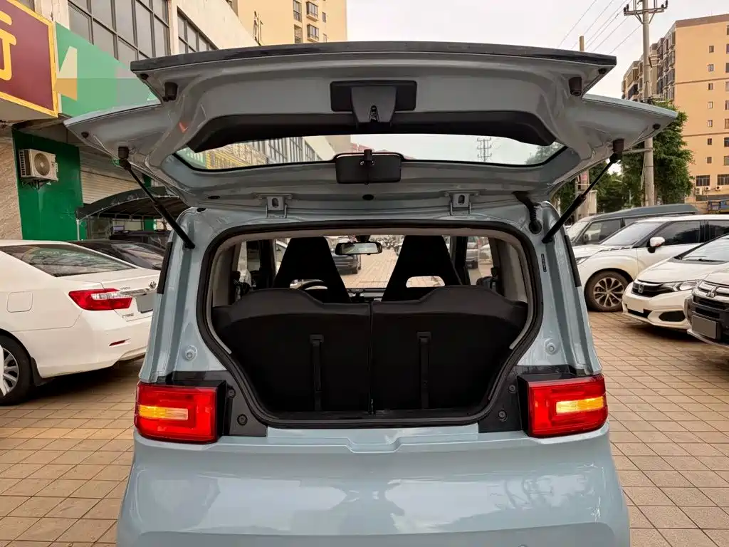 Wuling MINIEV — миниатюра 11
