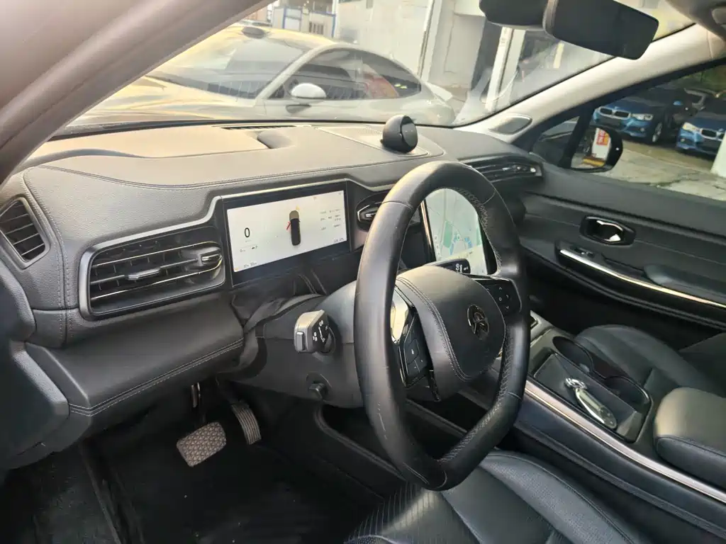 NIO ES8 — миниатюра 10