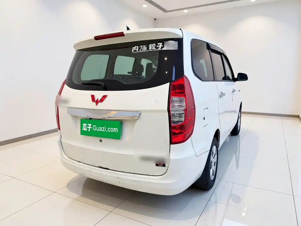 Wuling Hongguang — миниатюра 6
