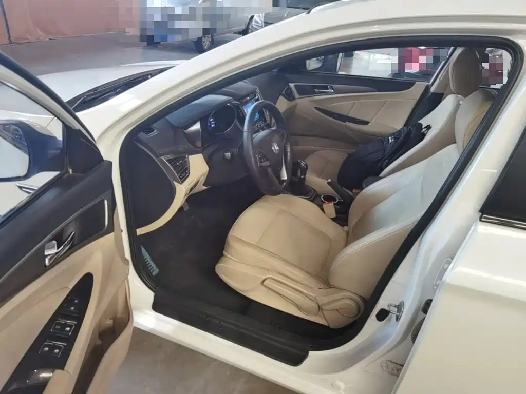 Changan Eado — миниатюра 16