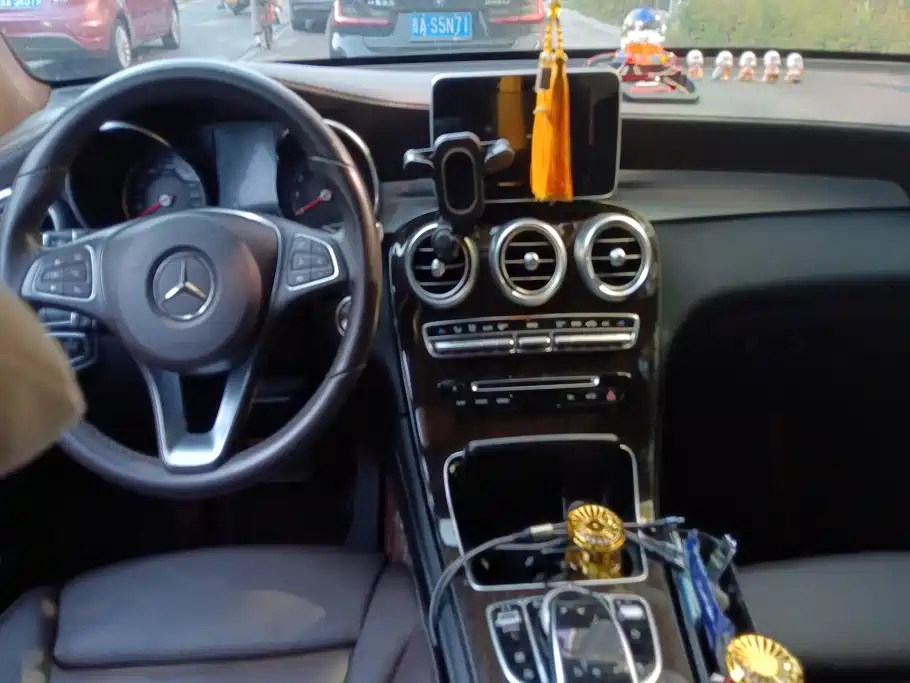 Mercedes-Benz GLC — миниатюра 12