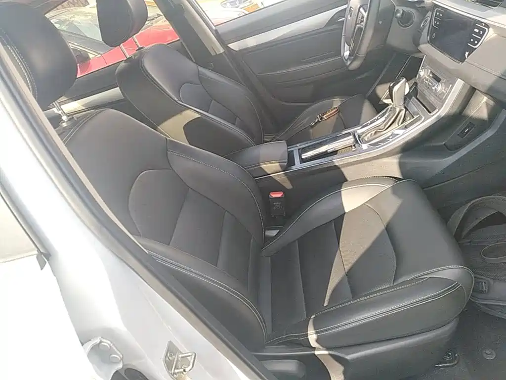 Geely Emgrand — миниатюра 25