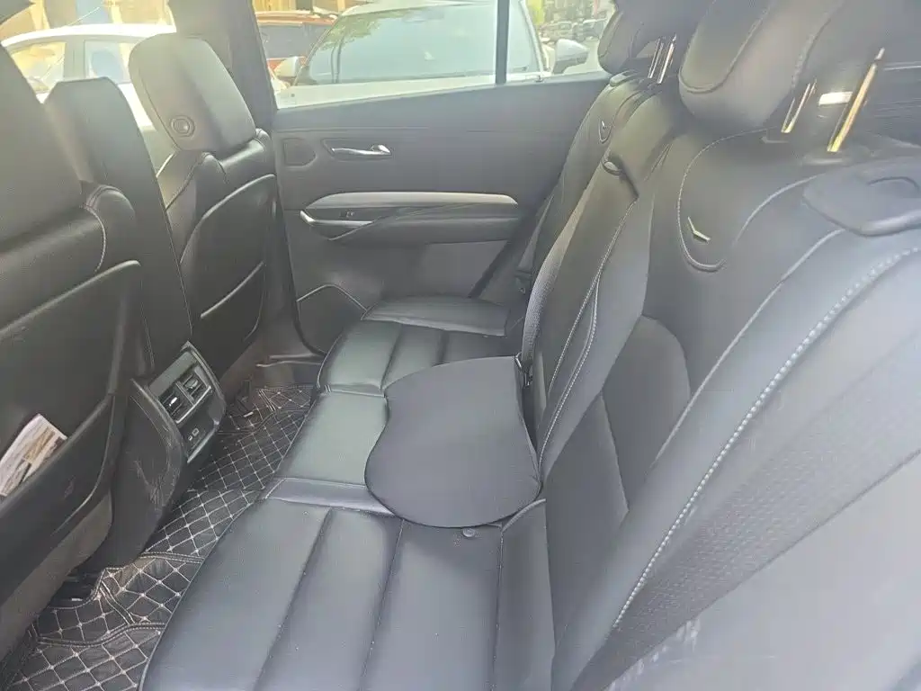 Cadillac XT4 — миниатюра 13