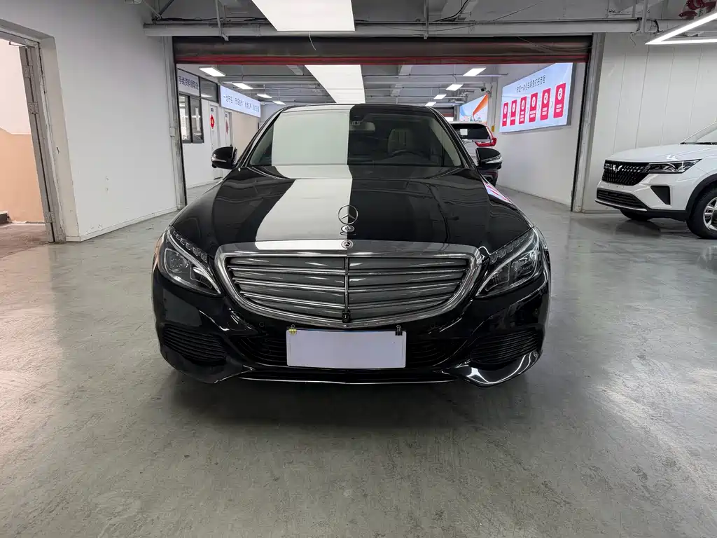 Mercedes-Benz C-Class — миниатюра 2