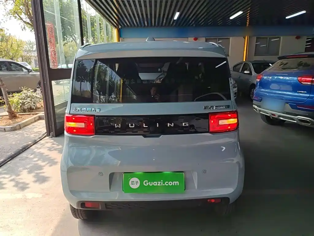 Wuling MINIEV — миниатюра 6
