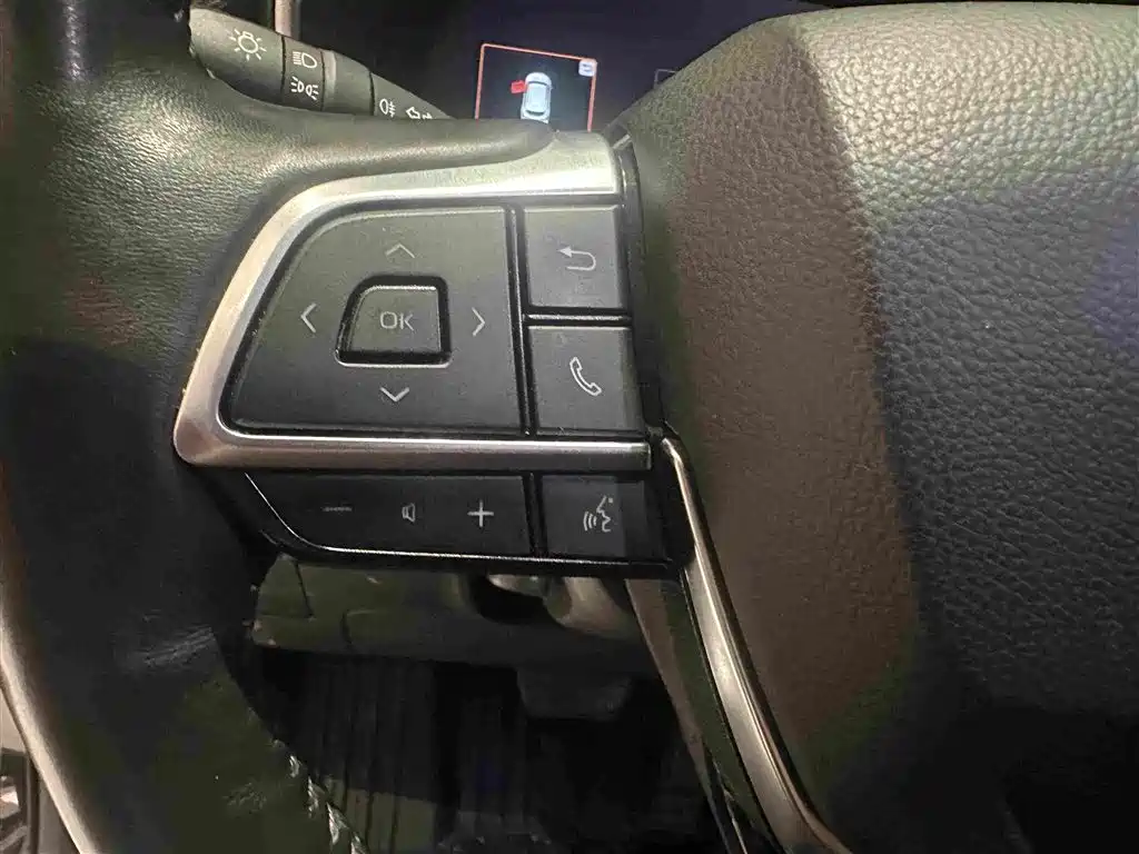 Toyota Crown Kluger — миниатюра 13