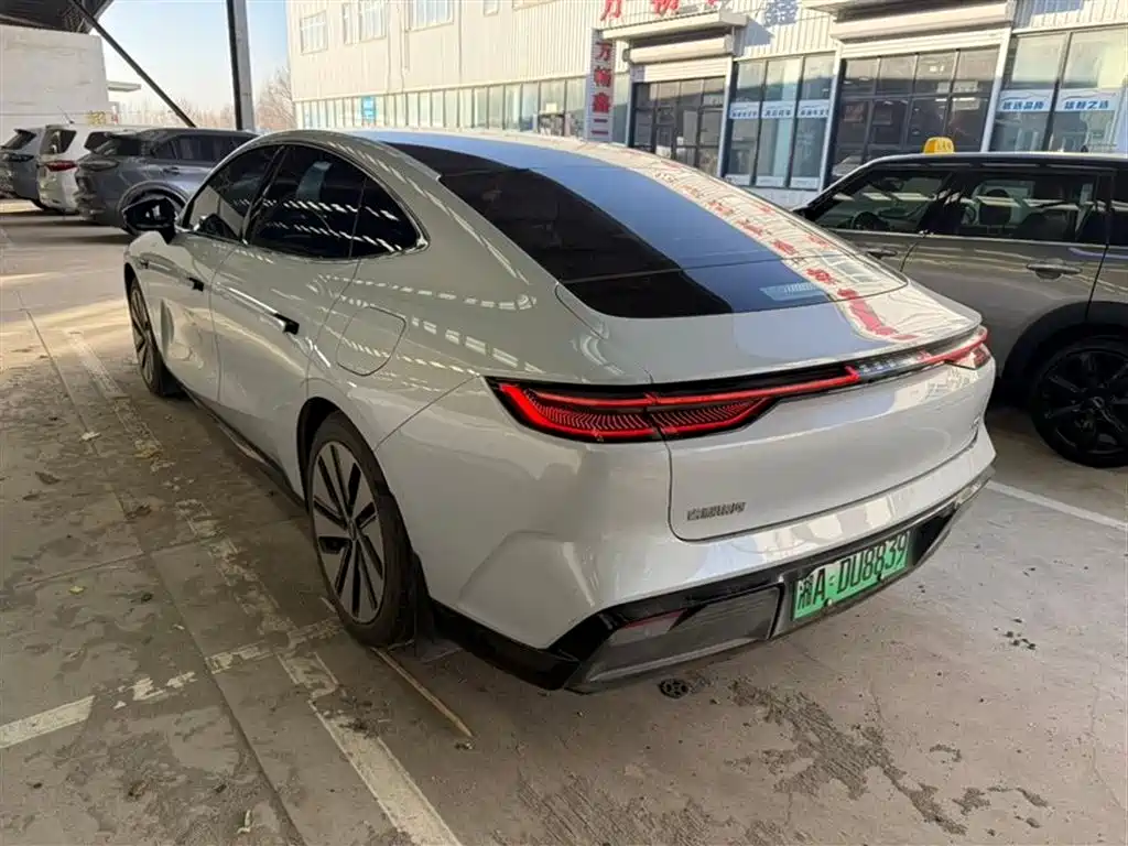 GEELY GALAXY GALAXY E8