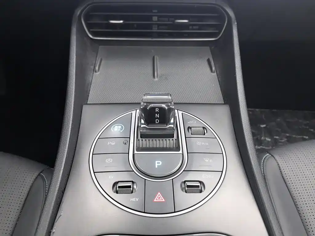 BYD Seal 05 DM-i — миниатюра 13