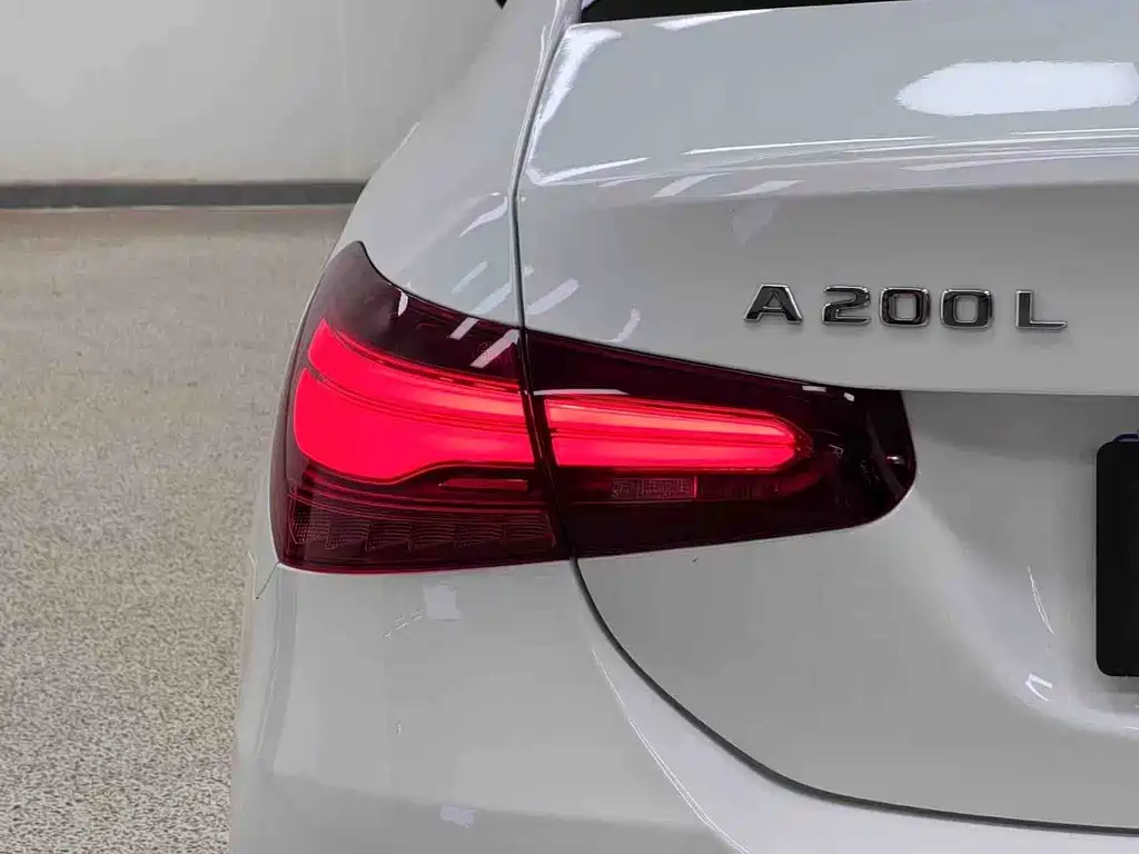 Mercedes-Benz A-Class — миниатюра 8