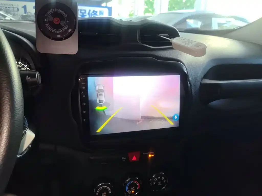 Jeep Renegade — миниатюра 13