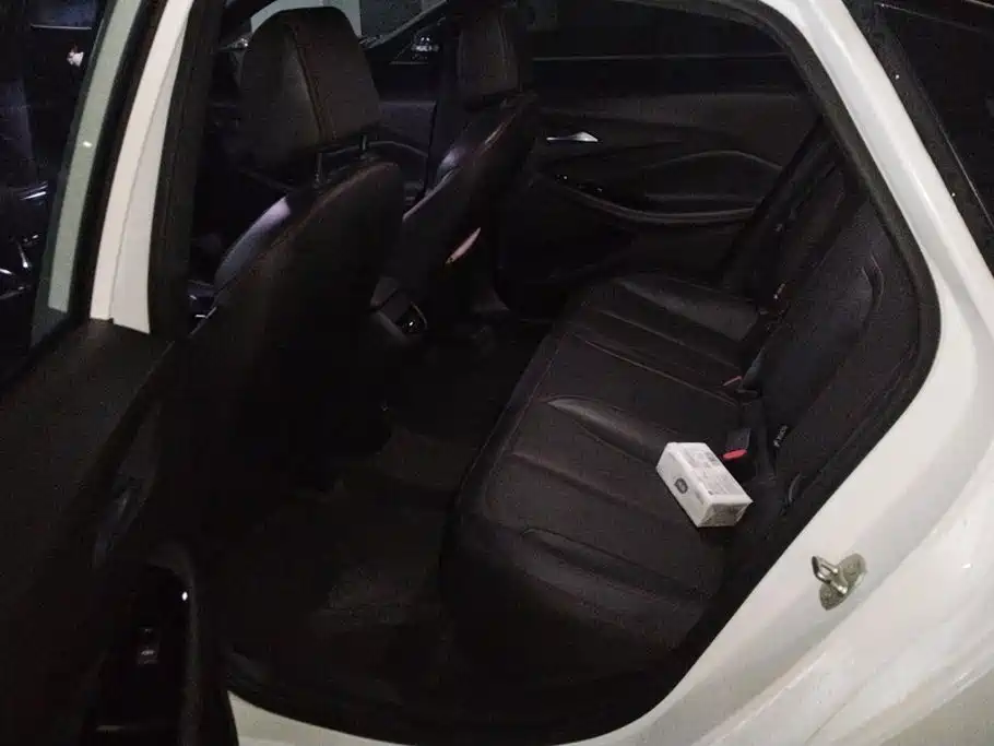 Buick Verano — миниатюра 11
