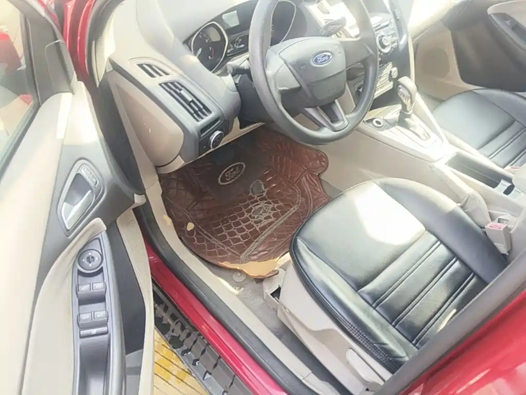Ford Focus — миниатюра 16