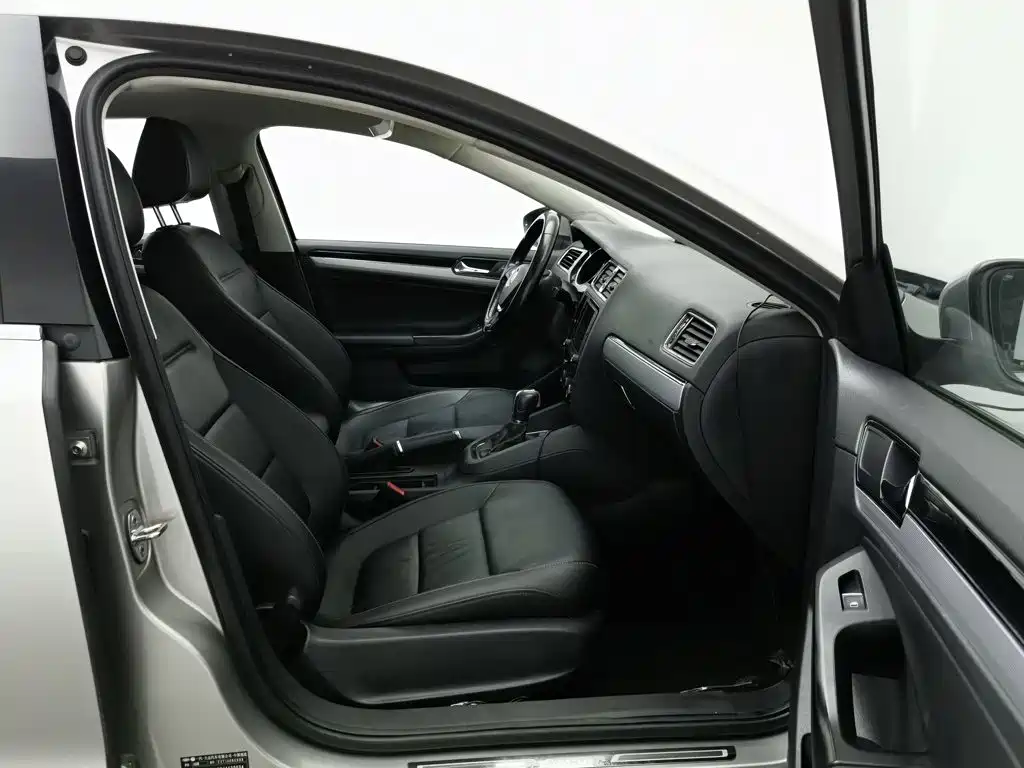Volkswagen Sagitar — миниатюра 23