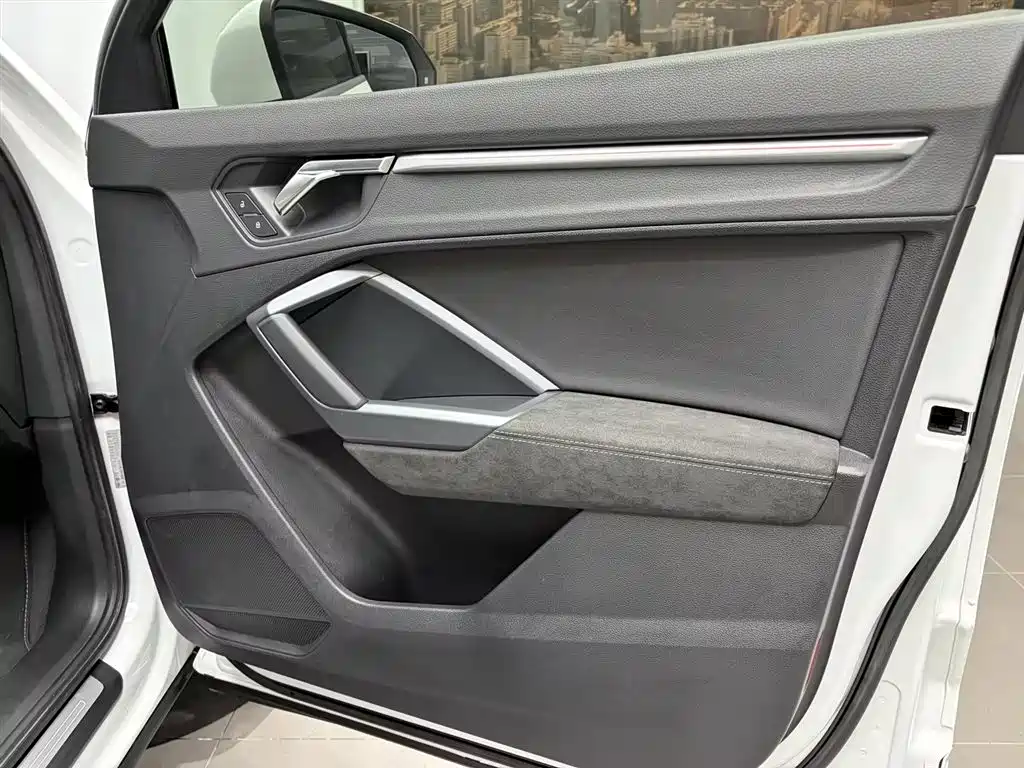 Audi Q3 Sportback — миниатюра 11