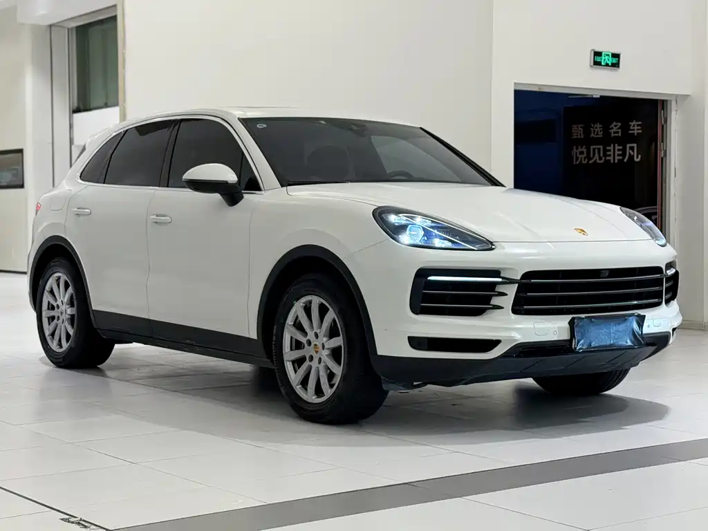 Porsche Cayenne — миниатюра 4