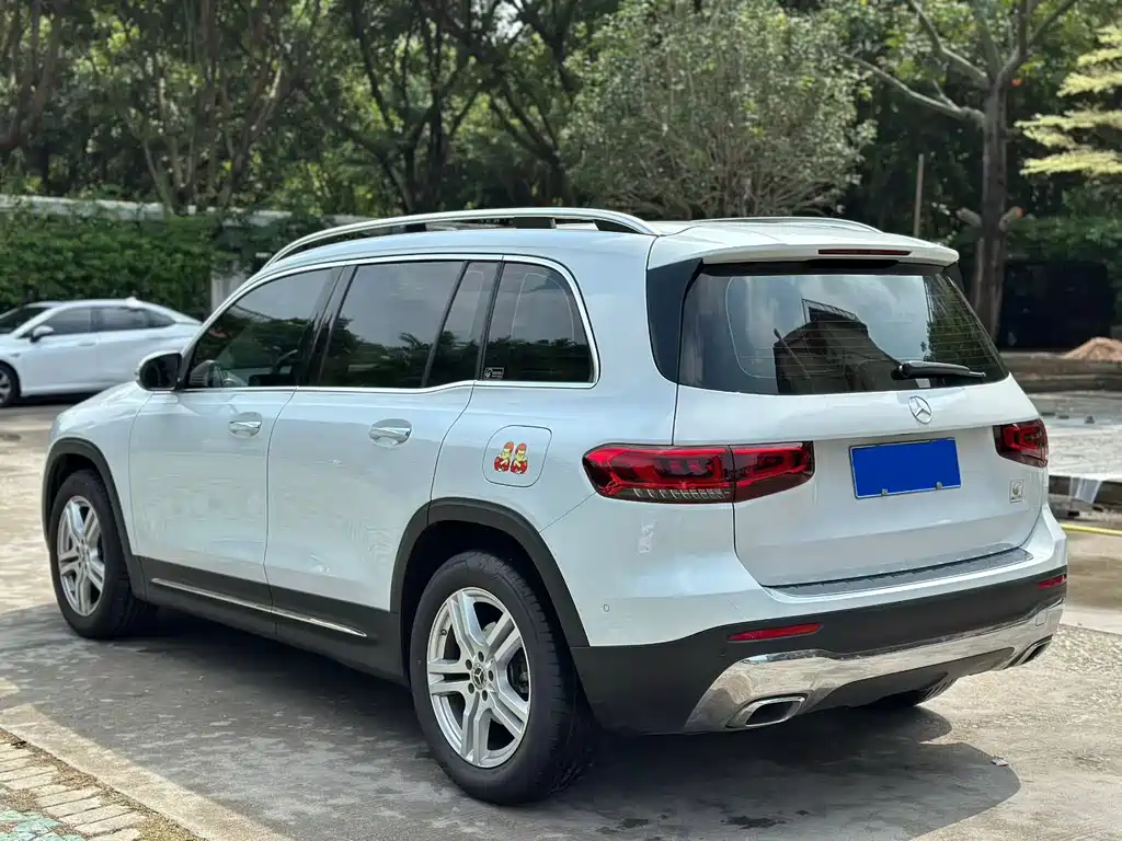 Mercedes-Benz GLB — миниатюра 9