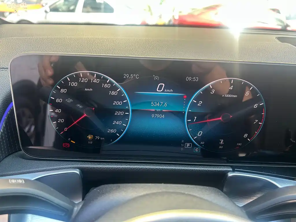 Mercedes-Benz GLB — миниатюра 12