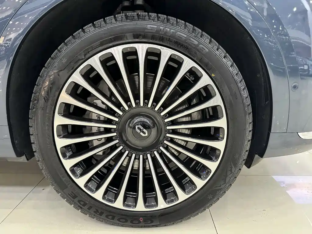 AITO ASK THE WORLD M9