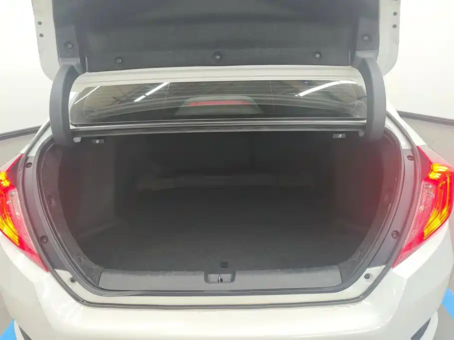 Honda Civic — миниатюра 4