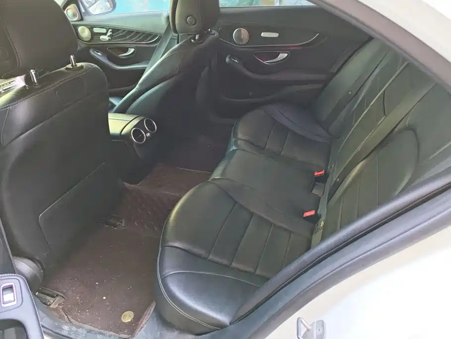 Mercedes-Benz C-Class — миниатюра 11