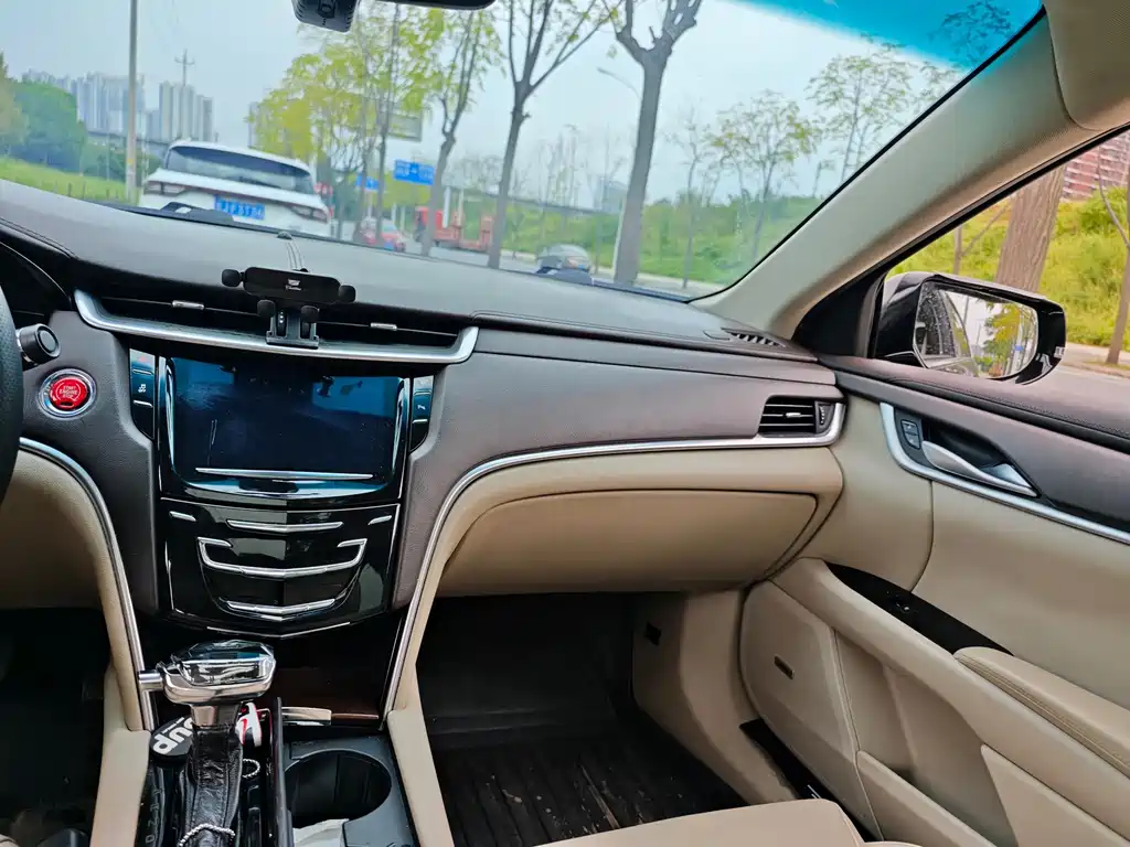 Cadillac XTS — миниатюра 13