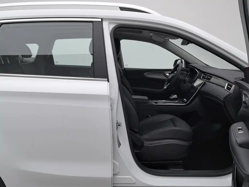 Roewe RX5 — миниатюра 23