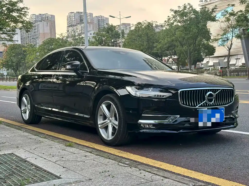 Volvo S90 — миниатюра 3