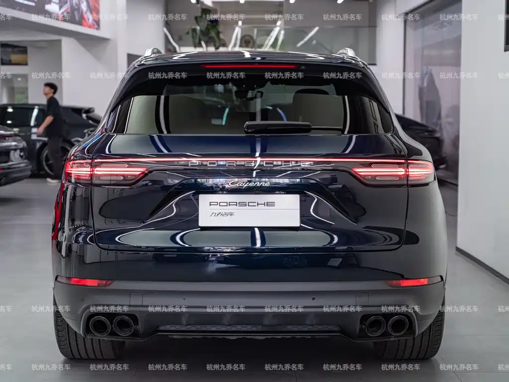 Porsche Cayenne — миниатюра 6