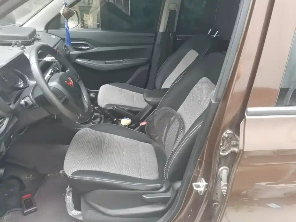 Wuling Hongguang — миниатюра 15