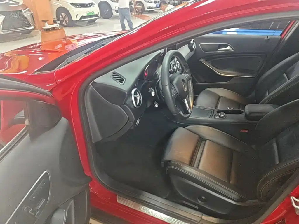 Mercedes-Benz GLA — миниатюра 16