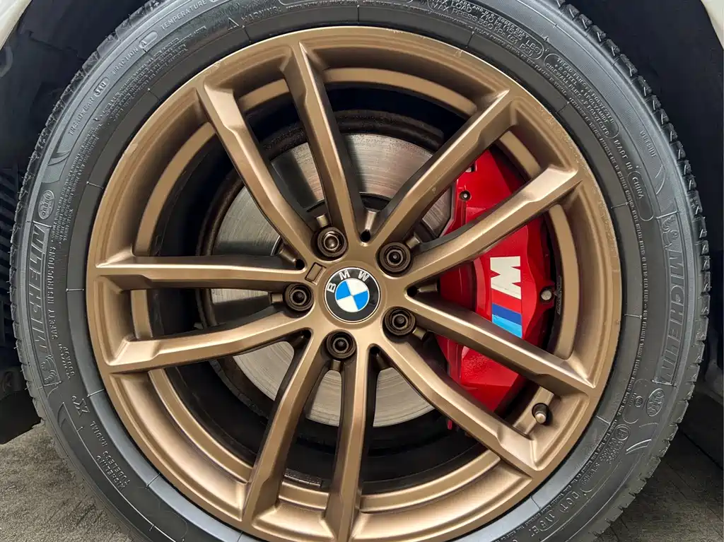 BMW 5 Series — миниатюра 15