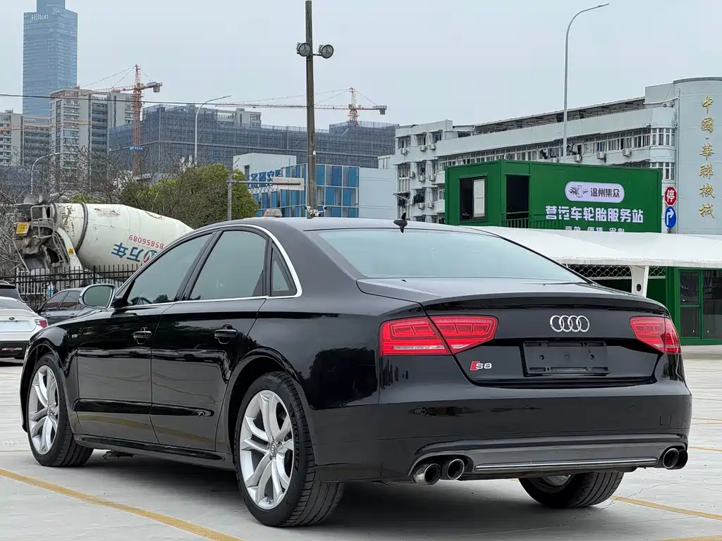 Audi S8 2013 S8 4.0TFSI quattro