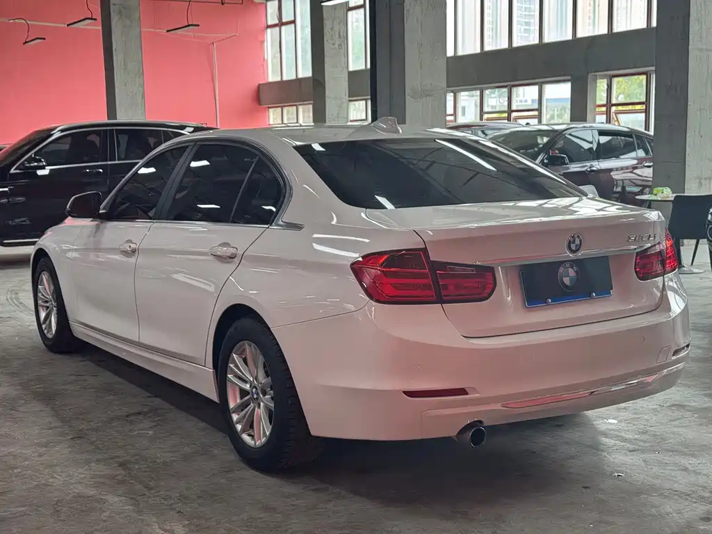 BMW 3 Series — миниатюра 7