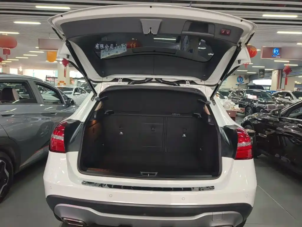 Mercedes-Benz GLA — миниатюра 19