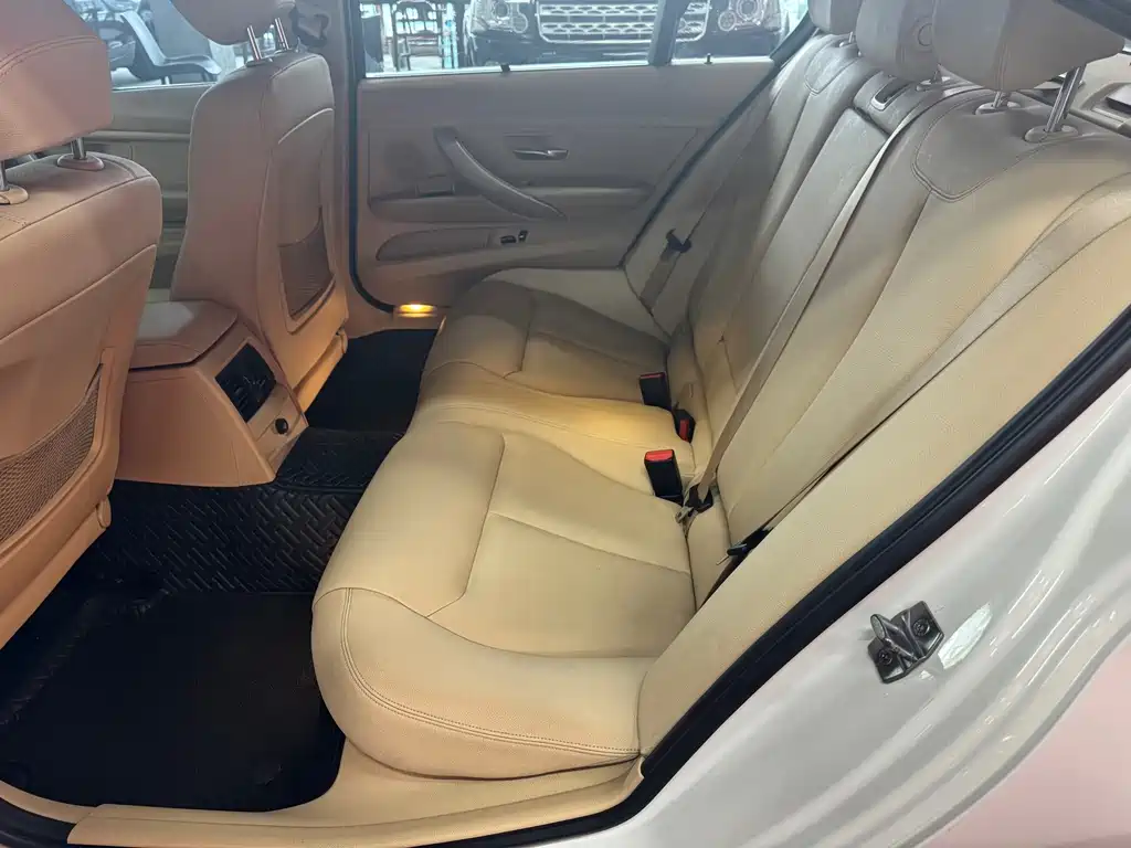 BMW 3 Series — миниатюра 10