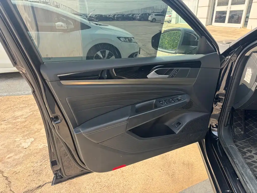 Volkswagen Passat 2020 280TSI VI