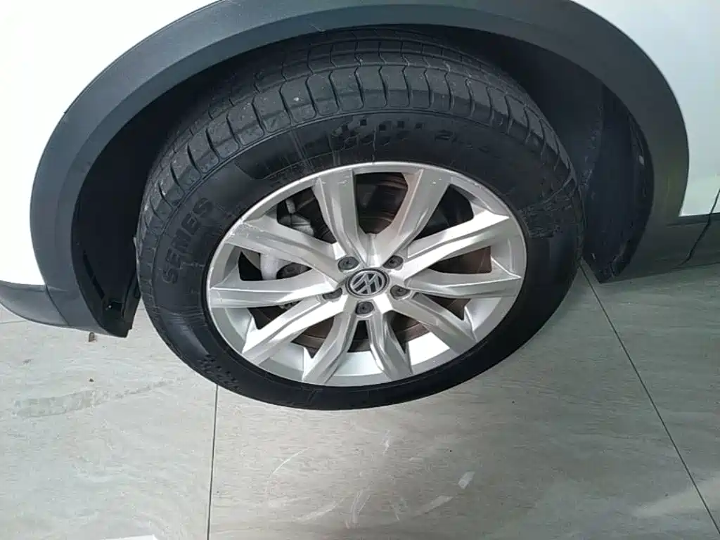 Volkswagen T-Roc — миниатюра 23
