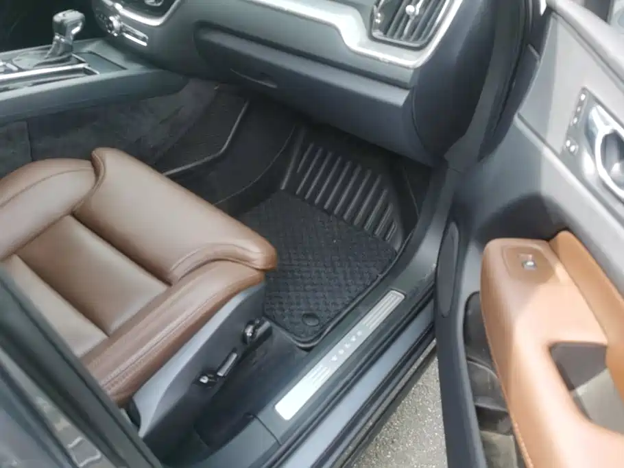 Volvo XC60 — миниатюра 8