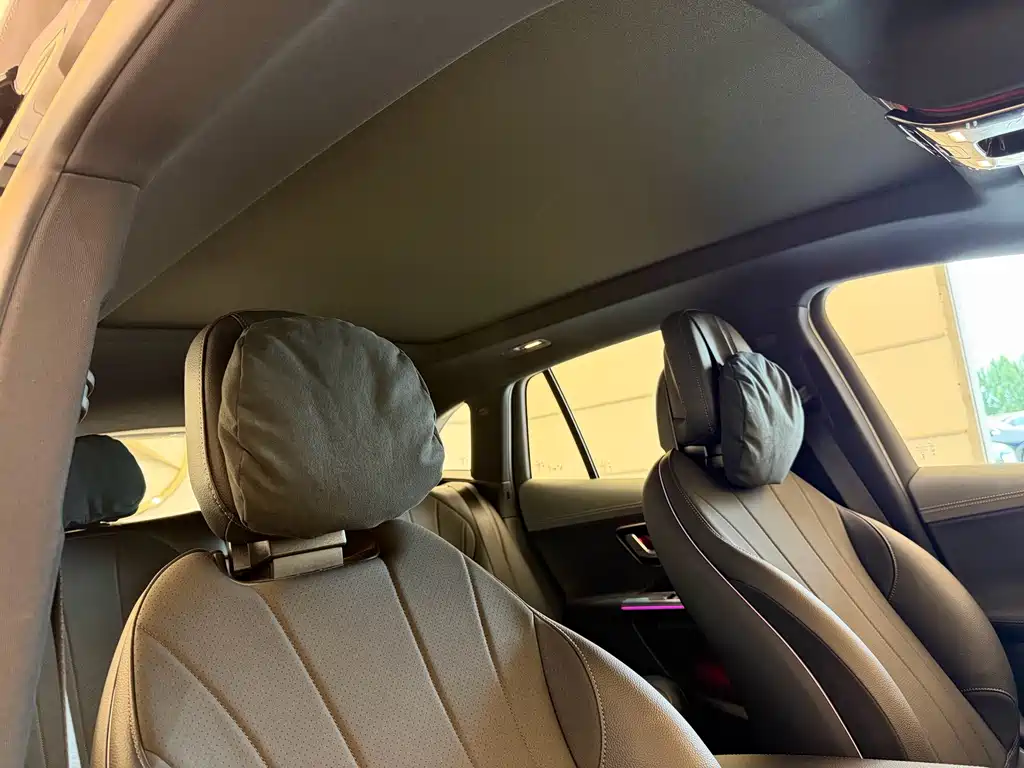 Mercedes-Benz EQE SUV — миниатюра 14