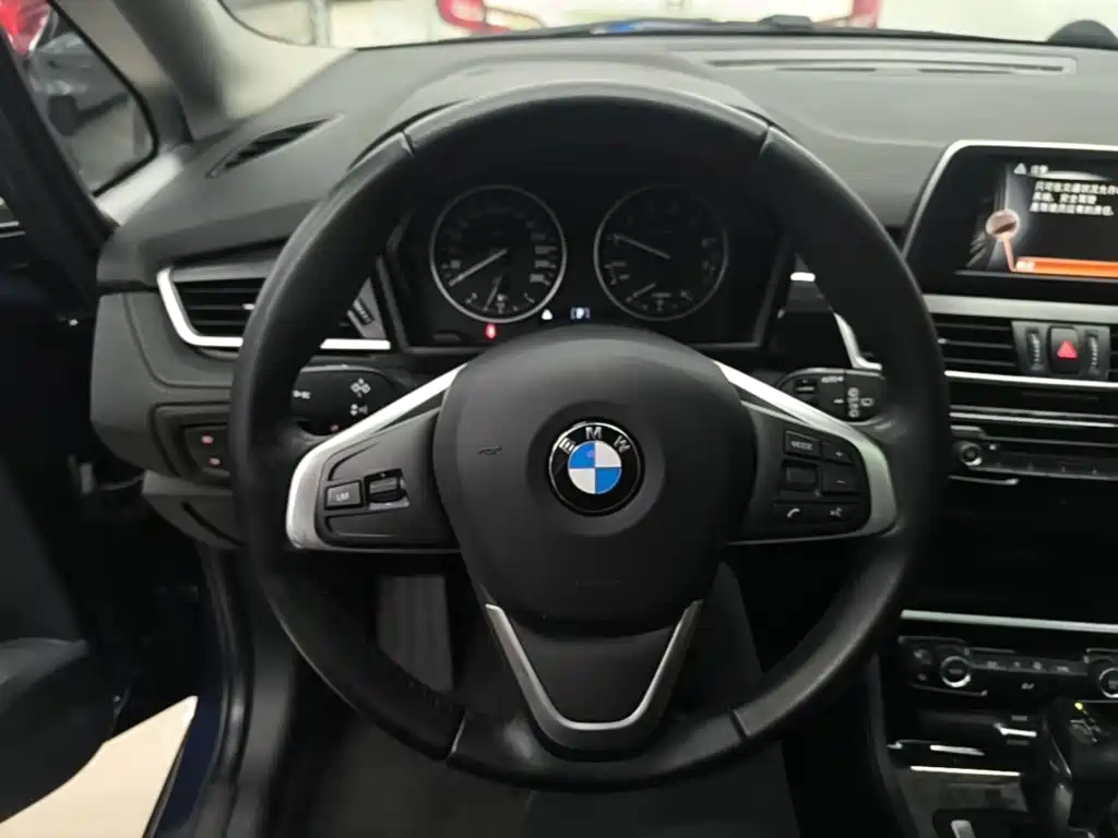 BMW 2 Series Active Tourer — миниатюра 11