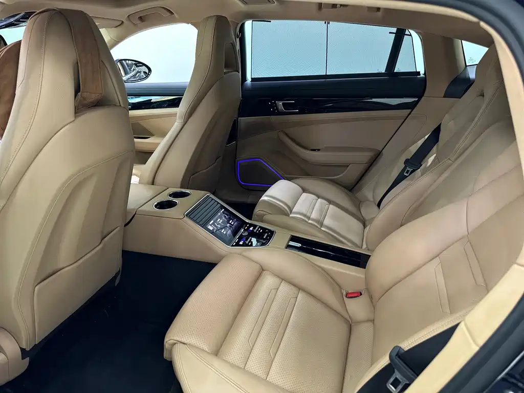 Porsche Panamera — миниатюра 18